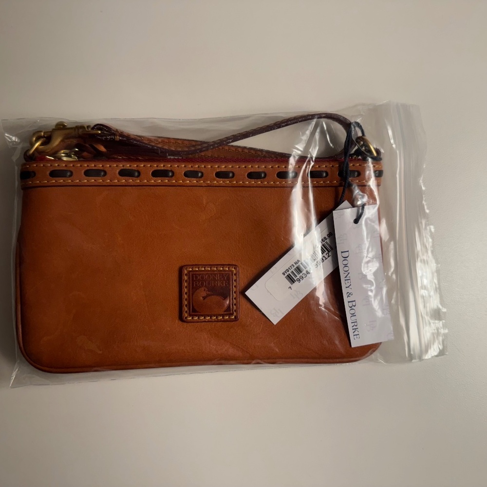 NWT Dooney & Bourke Florentine Slim Wristlel w/ Whipstich Natural Very Rare - Picture 4 of 4